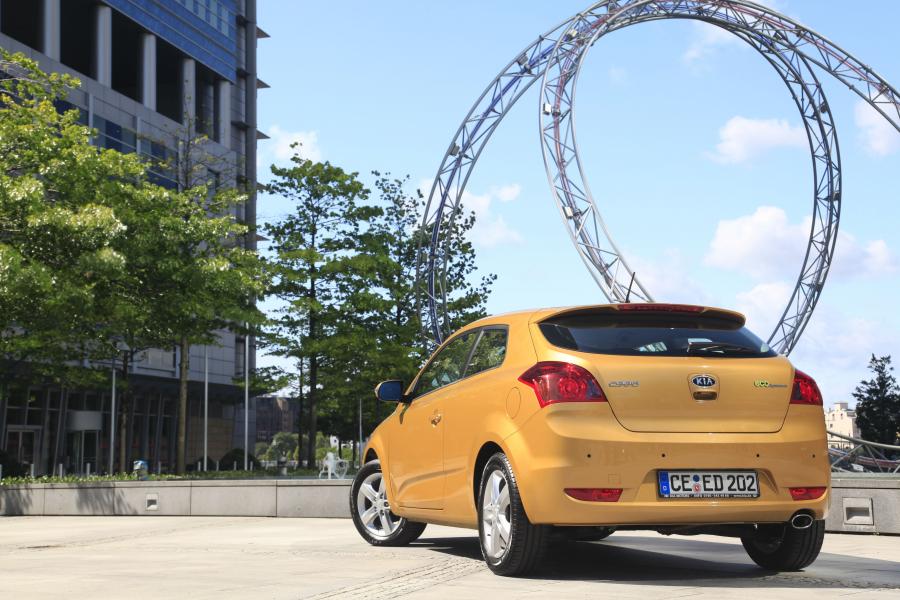  Kia pro_cee&rsquo;d EcoDynamics 2011 года  (фото 80 из 133)